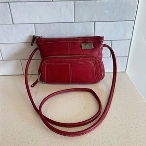 Tignanello Crossbody Organizer Purse Red Pebble Leather Travel Pockets 9.5 X 7